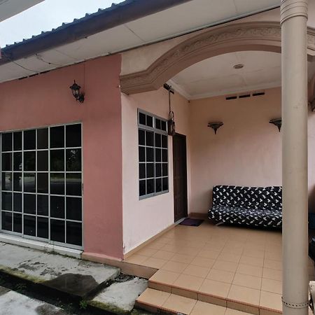 Sri Peserai Homestay Batu Pahat Luaran gambar