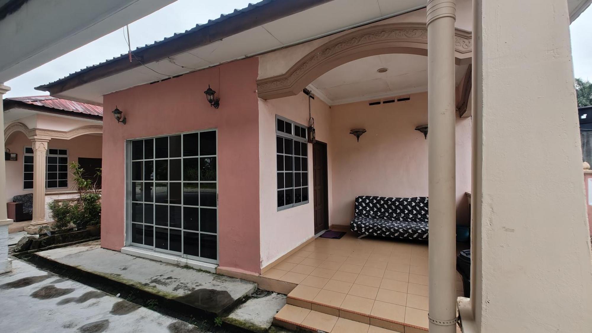 Sri Peserai Homestay Batu Pahat Luaran gambar